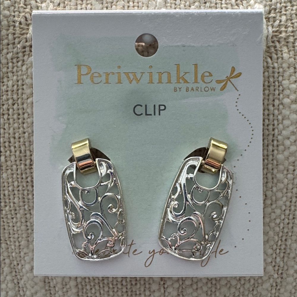 0386‎ Periwinkle by Barlow Clip On Earrings